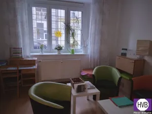 Prodej komerční nemovitosti, Praha, Andrštova, 25 m2