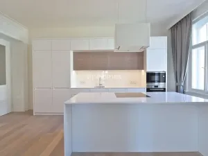 Pronájem bytu 3+kk, Praha - Vinohrady, náměstí Jiřího z Poděbrad, 137 m2