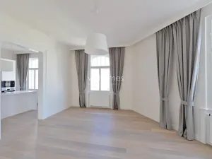 Pronájem bytu 3+kk, Praha - Vinohrady, náměstí Jiřího z Poděbrad, 137 m2