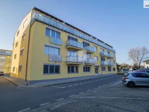 Prodej bytu 2+kk, Jesenice, Sluneční, 63 m2