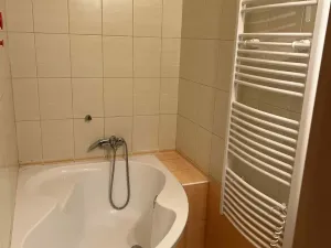 Pronájem bytu 2+1, Valašské Meziříčí, 1. máje, 57 m2