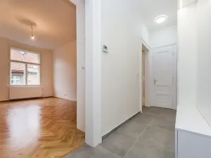 Prodej bytu 2+kk, Praha - Vršovice, Na spojce, 55 m2