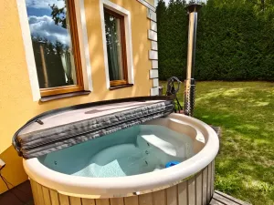 Prodej rodinného domu, Nová Role - Mezirolí, 350 m2