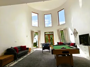 Prodej rodinného domu, Nová Role - Mezirolí, 310 m2