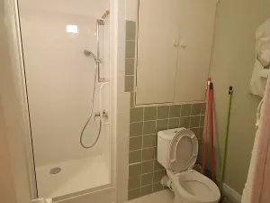 Pronájem bytu 1+kk, Praha - Modřany, Lysinská, 30 m2