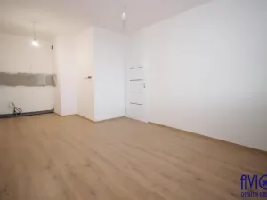 Prodej bytu 2+kk, Praha - Prosek, Prosecká, 40 m2