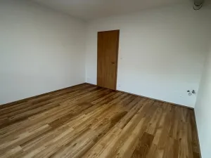 Pronájem bytu 1+kk, Kralupy nad Vltavou, Nádražní, 28 m2
