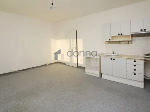 Pronájem bytu 1+kk, Praha, Mařatkova, 30 m2