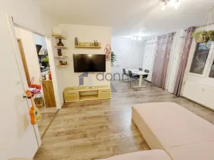 Pronájem bytu 3+kk, Praha, Štětínská, 69 m2