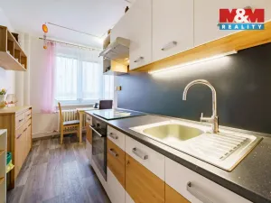 Prodej bytu 2+1, Sokolov, Závodu míru, 55 m2