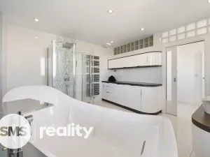 Pronájem atypického bytu, Brno - Štýřice, Pražákova, 332 m2