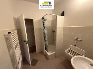 Prodej výrobních prostor, Praha - Čakovice, Cukrovarská, 3508 m2