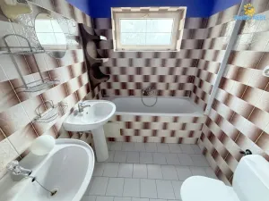Prodej rodinného domu, Zlatníky-Hodkovice - Hodkovice, Slunečná, 300 m2