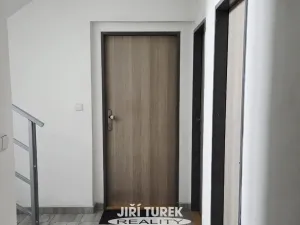 Pronájem bytu 2+kk, Praha - Kbely, Toužimská, 46 m2