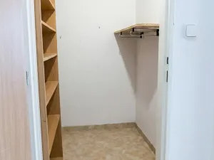 Pronájem bytu 2+kk, Praha - Vysočany, Poděbradská, 51 m2