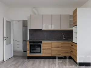Pronájem bytu 1+kk, Praha - Hloubětín, Za černým mostem, 36 m2