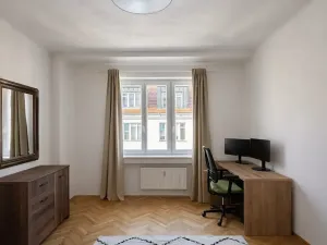 Pronájem bytu 2+1, Praha - Holešovice, U smaltovny, 70 m2