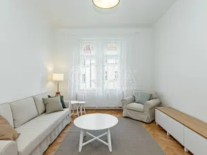 Pronájem bytu 2+1, Praha - Vinohrady, Lužická, 74 m2