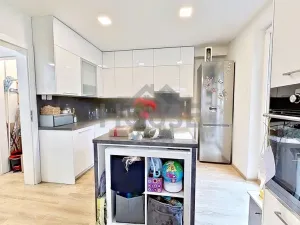 Prodej rodinného domu, Praha - Lochkov, Za ovčínem, 118 m2