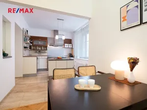 Prodej bytu 2+kk, Praha - Holešovice, Tovární, 77 m2