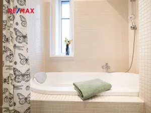 Prodej bytu 2+kk, Praha - Holešovice, Tovární, 77 m2