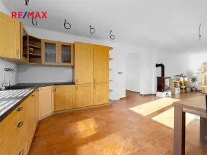 Prodej rodinného domu, Bánov, 197 m2