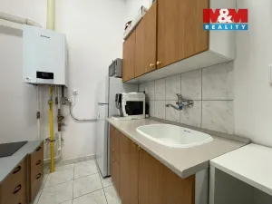 Pronájem kanceláře, Praha - Karlín, Sokolovská, 174 m2