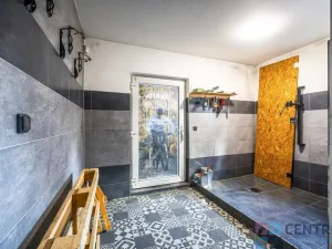 Pronájem obchodního prostoru, Liberec - Liberec XV-Starý Harcov, Svobody, 146 m2