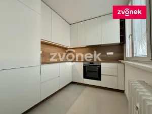 Prodej bytu 3+1, Uherský Brod, nám. 1. máje, 61 m2