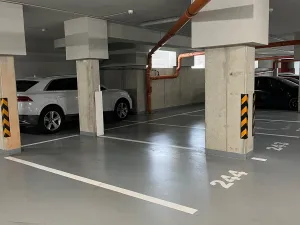 Pronájem garážového stání, Olomouc, Edmunda Husserla, 15 m2