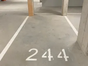 Pronájem garážového stání, Olomouc, Edmunda Husserla, 15 m2