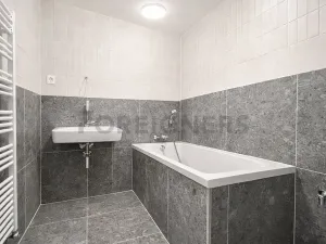 Pronájem bytu 2+kk, Brno, Bratislavská, 60 m2