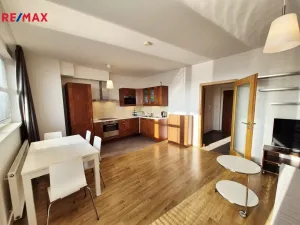 Pronájem bytu 1+kk, Praha - Ďáblice, Nad Akcízem, 34 m2
