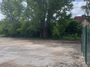 Pronájem komerčního pozemku, Praha - Modřany, Komořanská, 1500 m2