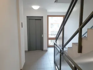 Prodej bytu 2+kk, Praha, Nepelova, 58 m2