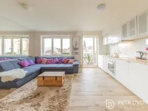 Pronájem bytu 3+kk, Praha - Vinohrady, Uruguayská, 98 m2