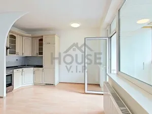 Prodej bytu 1+kk, Praha - Vysočany, Poděbradská, 34 m2