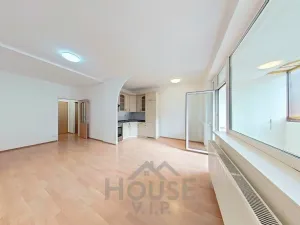 Prodej bytu 1+kk, Praha - Vysočany, Poděbradská, 34 m2
