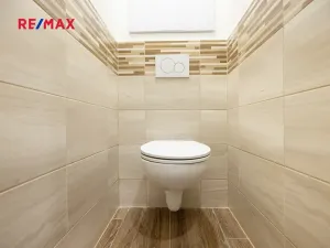 Pronájem bytu 2+1, Praha - Podolí, Podolská, 57 m2