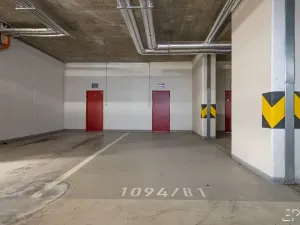 Pronájem bytu 4+kk, Praha - Vysočany, Pod Harfou, 82 m2