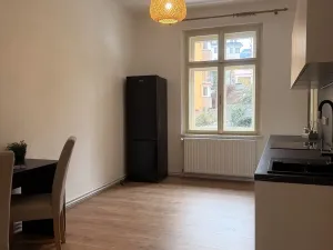 Pronájem bytu 2+1, Karlovy Vary, Kvapilova, 66 m2