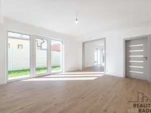 Prodej bytu 4+kk, Ostopovice, B. Němcové, 90 m2