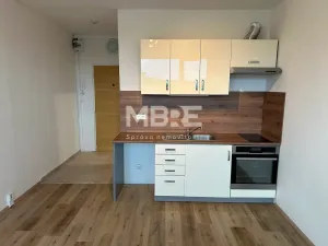 Pronájem bytu 1+kk, Klášterec nad Ohří, Budovatelská, 26 m2