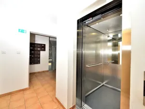 Pronájem bytu 1+kk, Praha - Libeň, Braunerova, 35 m2