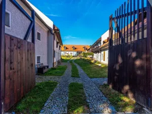 Prodej ubytování, Sedlec - Malé Chrášťany, 1420 m2