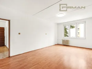 Prodej bytu 2+1, Karlovy Vary - Rybáře, Plešivecká, 61 m2