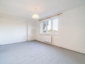 Pronájem bytu 3+1, Kralupy nad Vltavou - Mikovice, 28. října, 64 m2