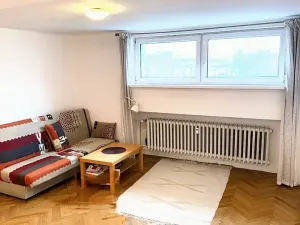 Prodej bytu 2+kk, Praha - Bubeneč, Lotyšská, 39 m2