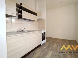 Pronájem bytu 1+kk, Hradec Králové - Nový Hradec Králové, Hlavní, 25 m2