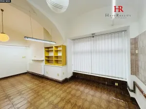 Pronájem obchodního prostoru, Benešov, Masarykovo náměstí, 60 m2